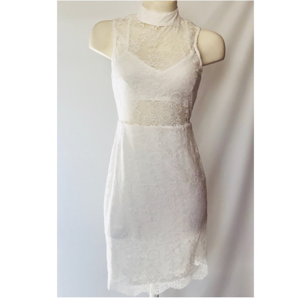 WHITE LACE DRESS - Picture 3 of 7